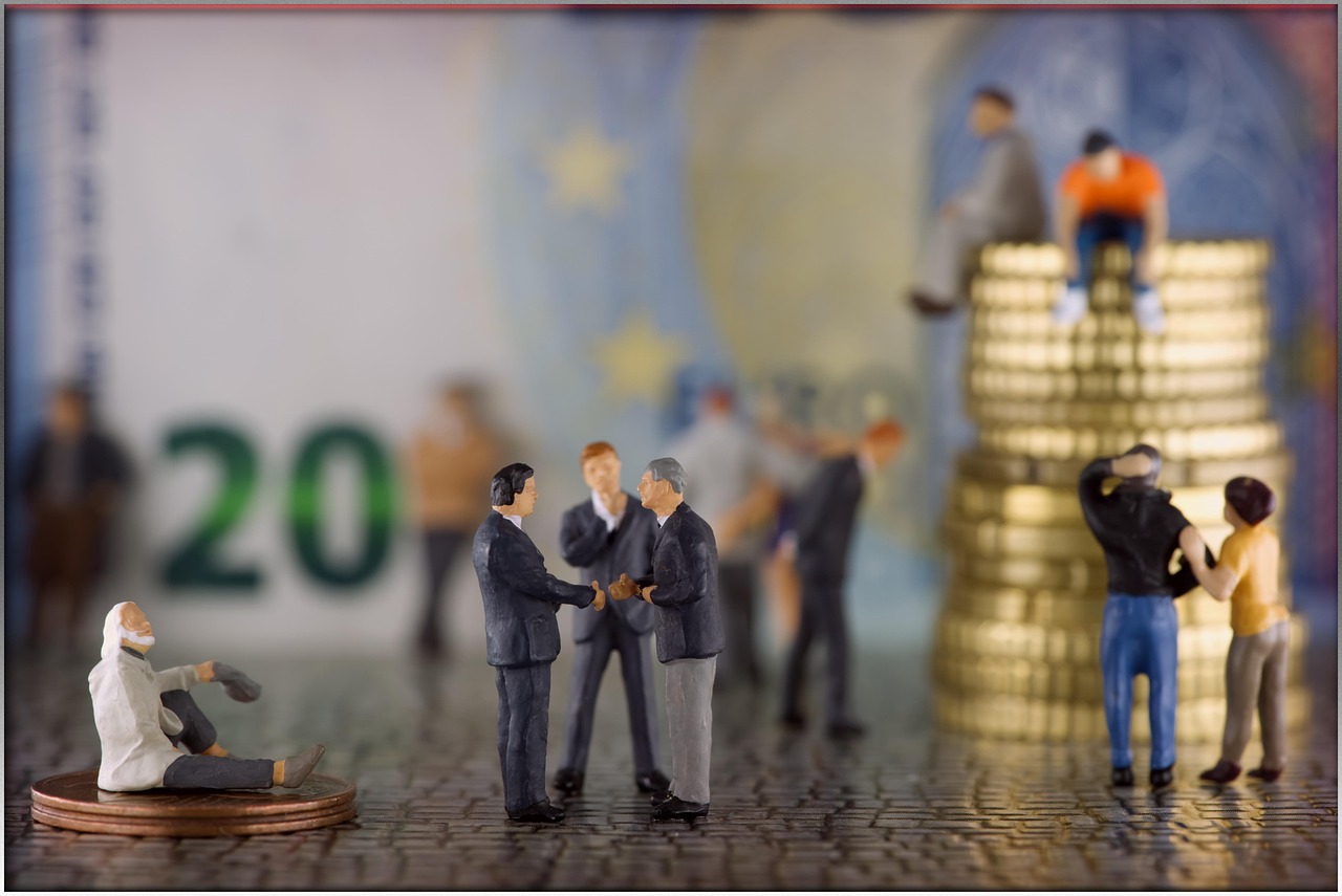 Tabella aggiornata delle pensioni 2025 con importi e informazioni al bar.